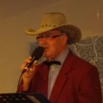 Foto bij het bericht: Eerbetoon bij Kwiek’78 voor Berend de Weerd.